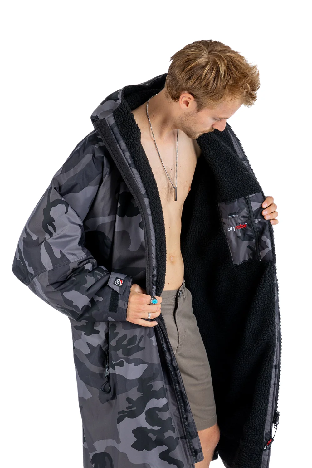 Dryrobe Advance Long Sleeve Changing Robe Black Camo/Black - Image 2