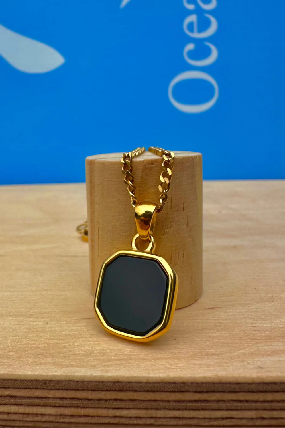 Ocean Jewel Onyx Stone Pendant Necklace Gold
