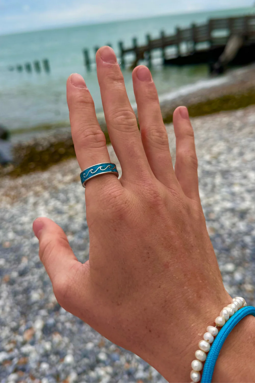 Ocean Jewel Crushed Stone Wave Ring Silver - Image 2
