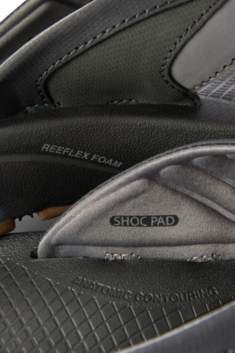 Reef Fanning + Mens Flip Flops Black/Gum - Image 8
