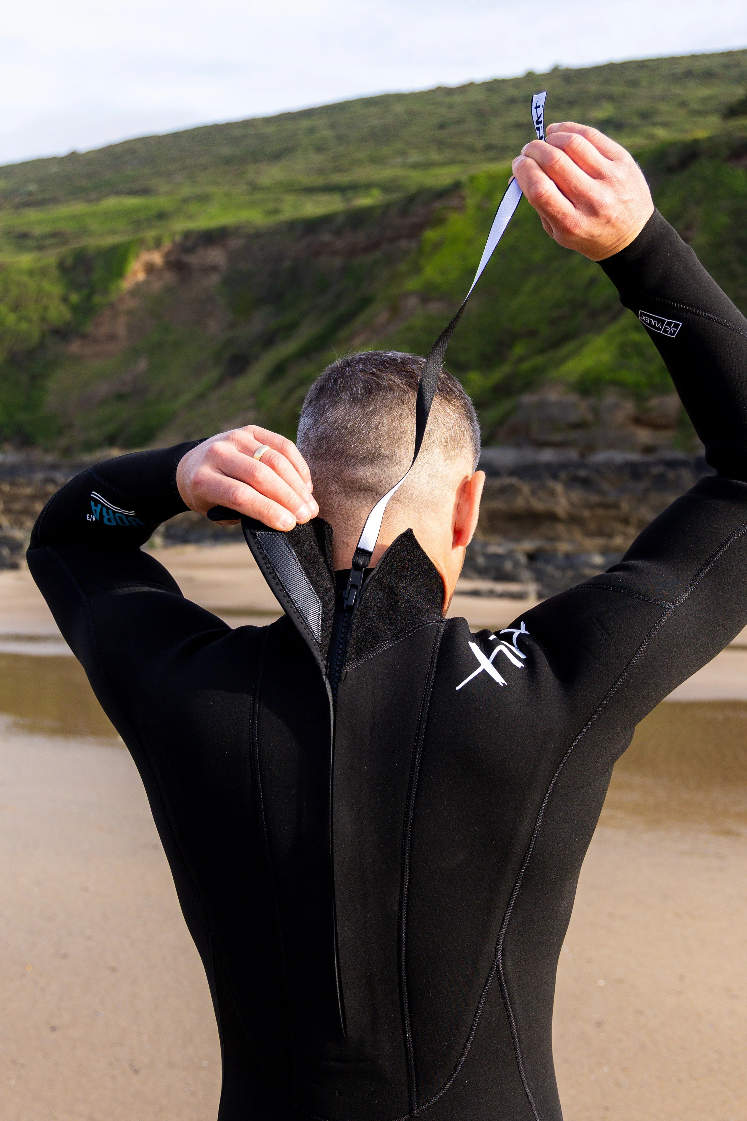 Tiki Bora 4/3mm Mens Wetsuit Yulex Back Zip Black - Image 2