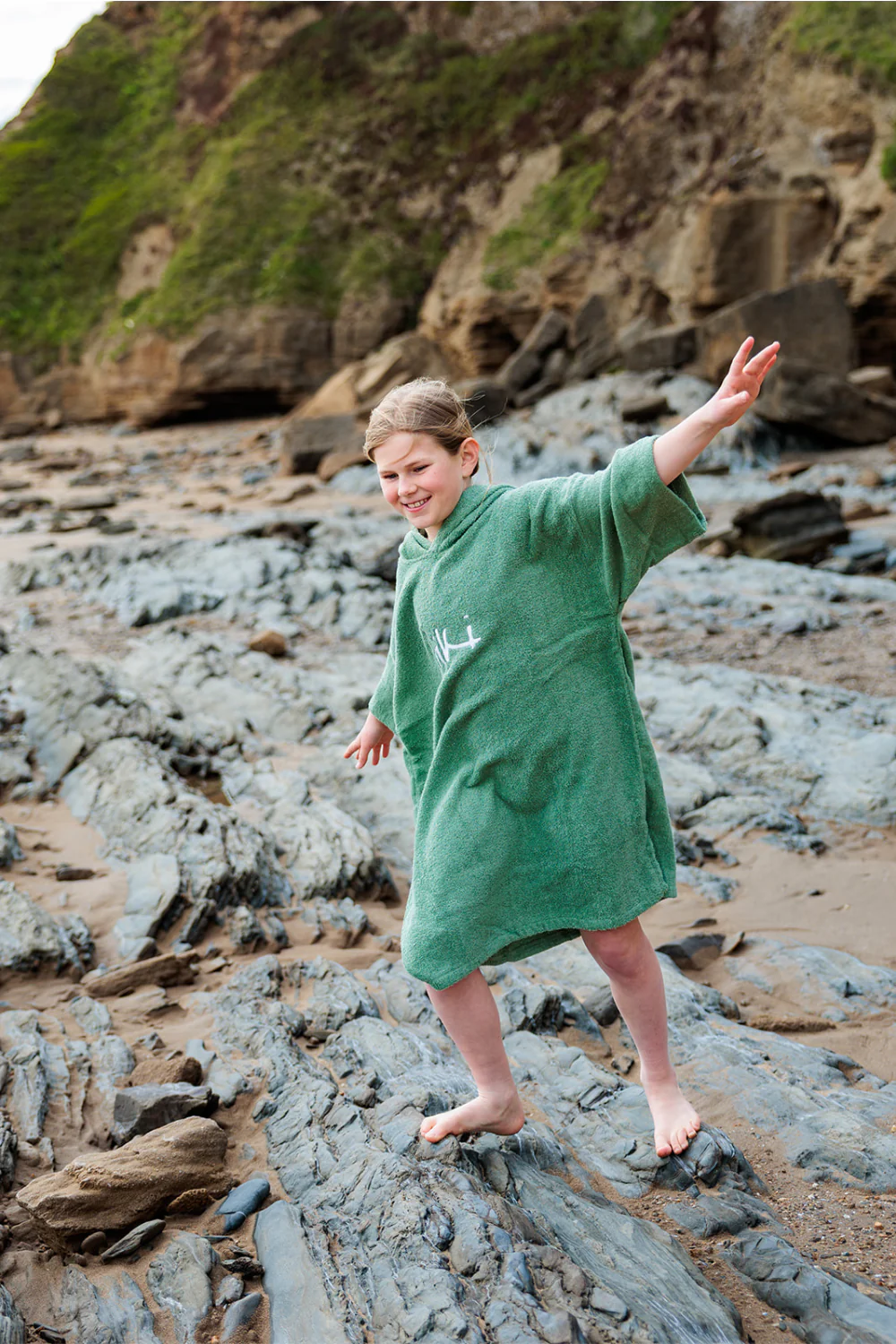 Tiki Junior Hooded Change Robe Sage - Image 3