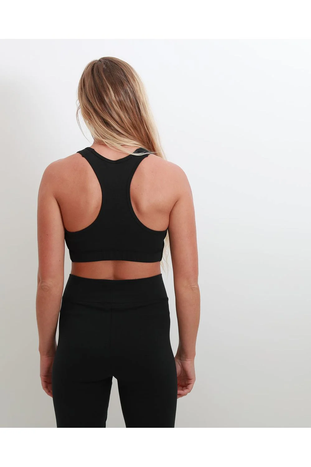 Tiki Drop Flow Sports Bra Black - Image 4