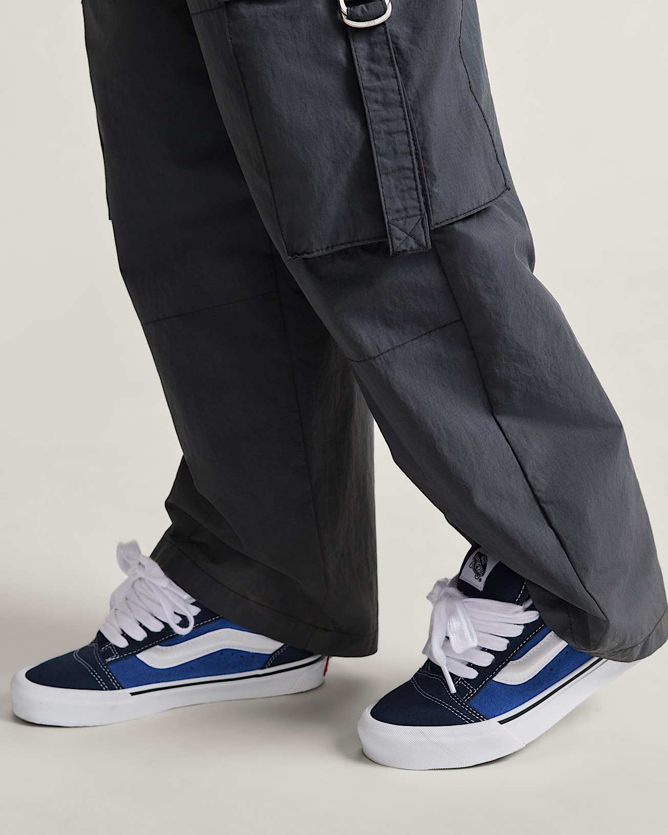 Vans Knu Skool Shoe Navy/White - Image 2
